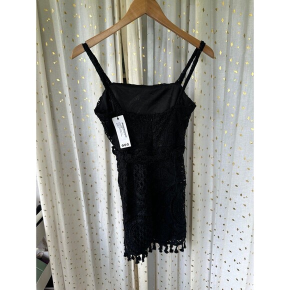 Boohoo NWT Women's Poppy Tassel Trim Crochet Lace Bodycon Mini Dress Petite 6 - Picture 3 of 8